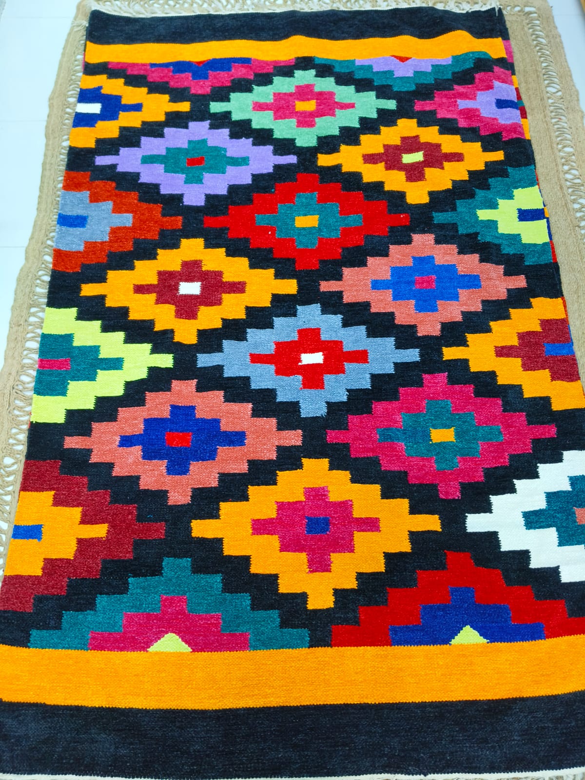 https://craft.teestafoundation.org//storage/photos/1/Products/4*6 Feet Flor Mat/FM-254607.jpg